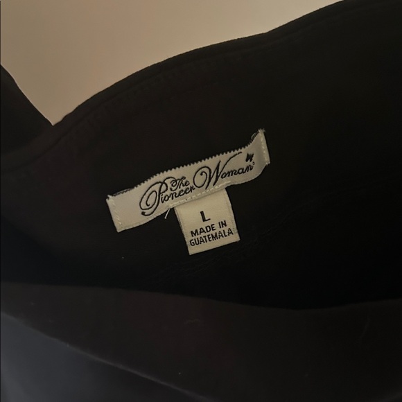 Pioneer Woman  Black cropped pants - Picture 3 of 4